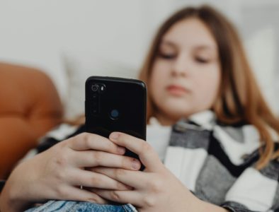 Social media access ban can protect young people from harmful commercial practices